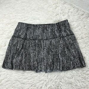 Lululemon Lost In Pace Skirt (Regular) (13") Air Time White Black